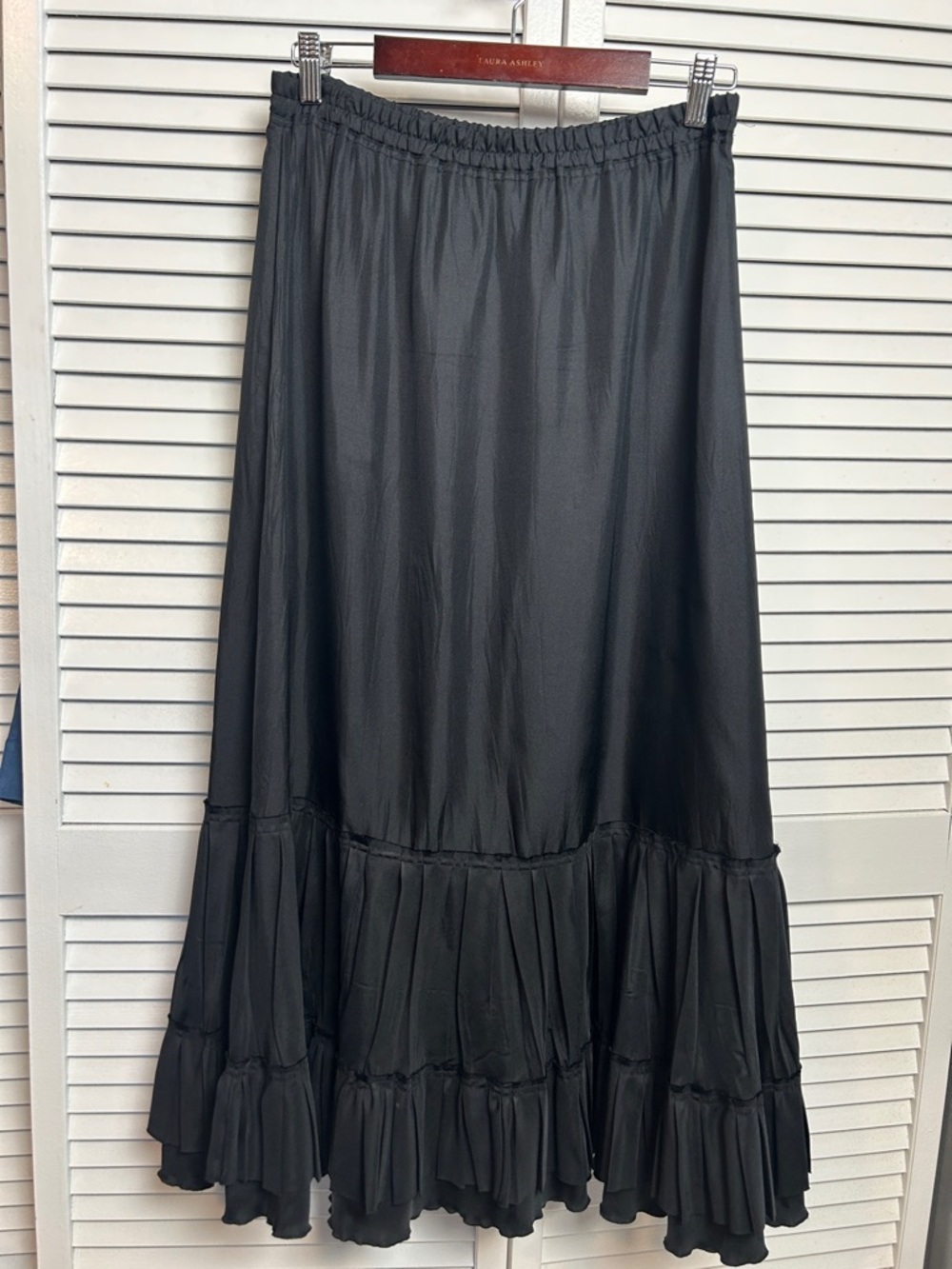 DKNY Silk Black Ruffled Maxi Skirt size S elastic band